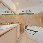 4bnb - Lungaretta Jacuzzi Апартаменты *